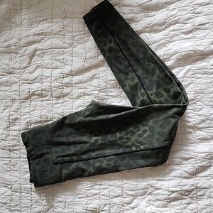 Pink ultimate green leopard leggings, small